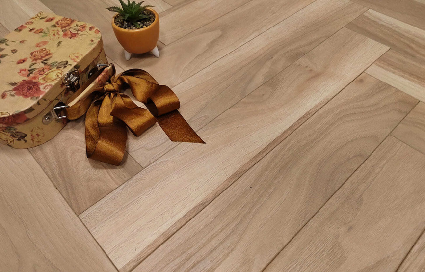 HDF ламинат FLOORFORT Walnut Tree Елочка «Орех Принстон» фото 5